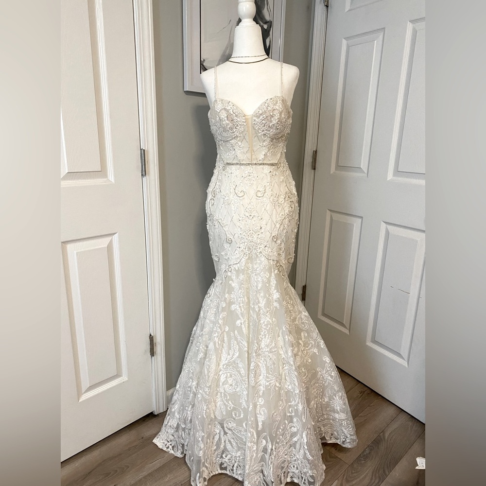 GALINA SIGNATURE
beaded brocade embellished mermaid wedding dress